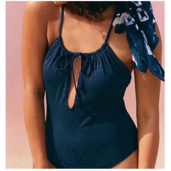 Aerie Eyelet Keyhole One Piece Swimsuit Navy Size M 0041 - Picture 1 of 2